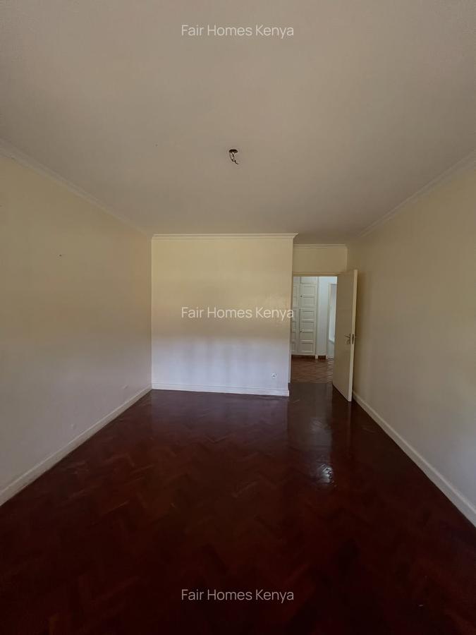 4 Bed Townhouse with En Suite at Lavington Green - 15