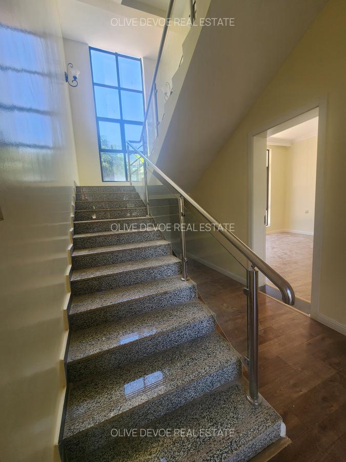 5 Bed Villa with En Suite in Karen - 8