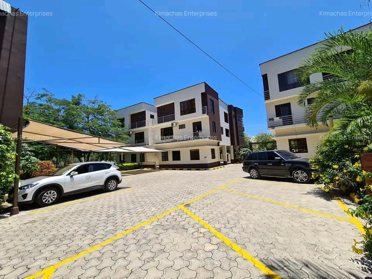 3 Bed Apartment with En Suite at Moyne Drive - 1