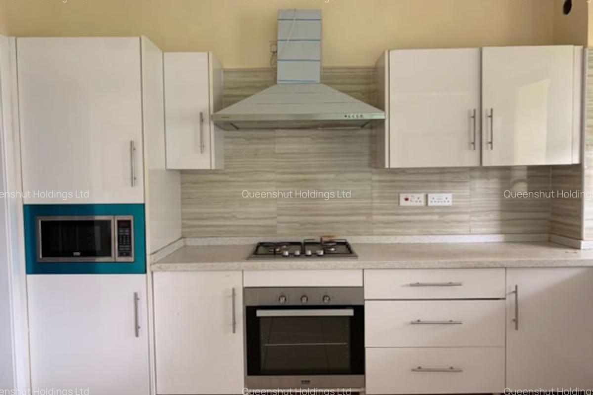 Furnished 3 Bed Apartment with En Suite in Westlands Area - 19