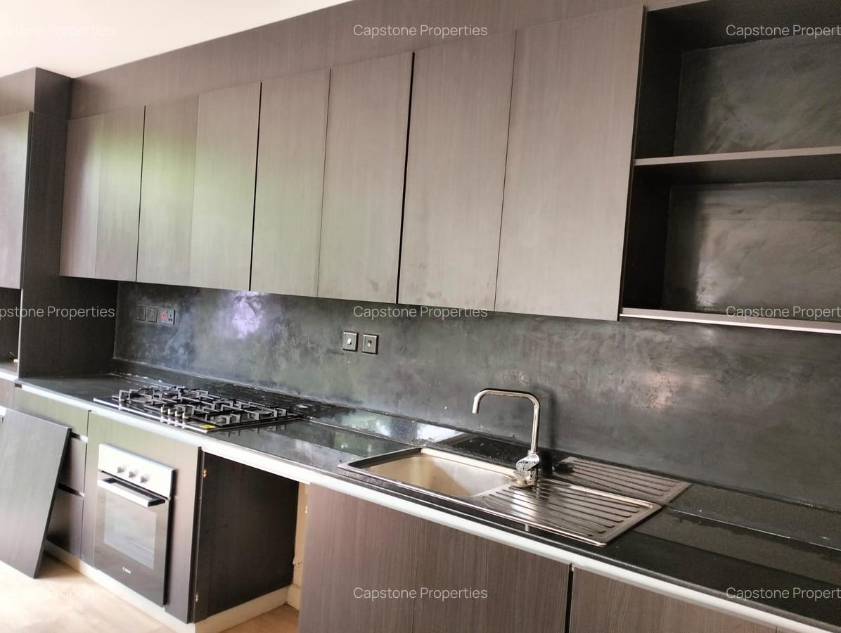 4 Bed Townhouse with En Suite in Runda - 5