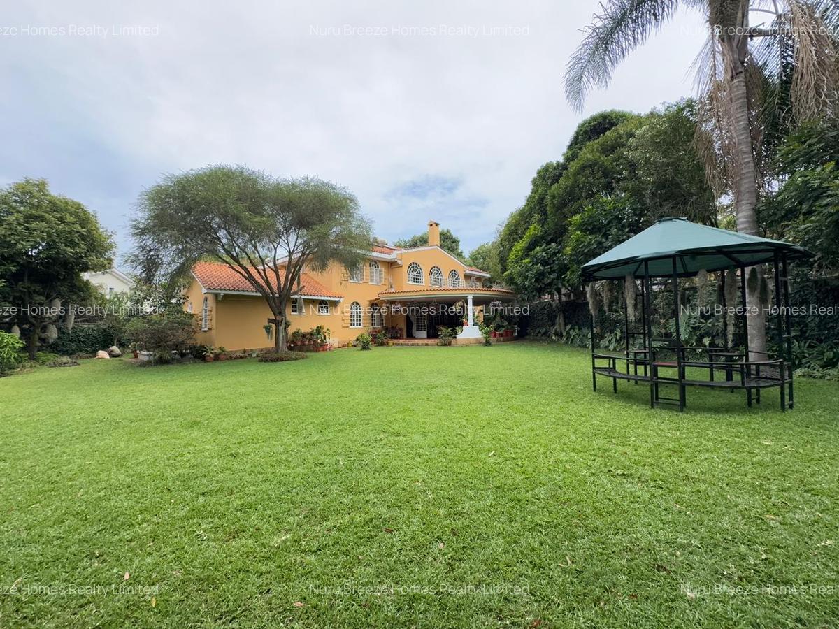 5 Bed House with En Suite in Runda - 19