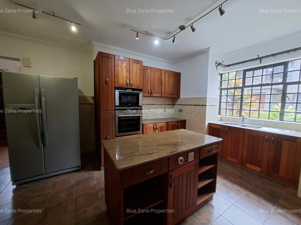 4 Bed Townhouse with En Suite at Off Peponi Rd - 9