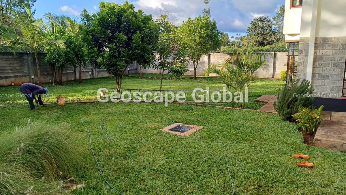 5 Bed House with En Suite in Runda - 14