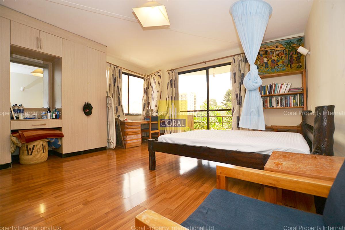 3 Bed Apartment in Parklands - 17
