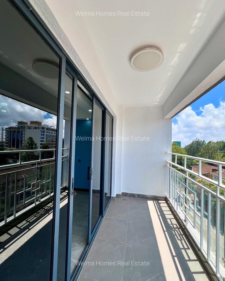 3 Bed Apartment with En Suite in Lavington - 4