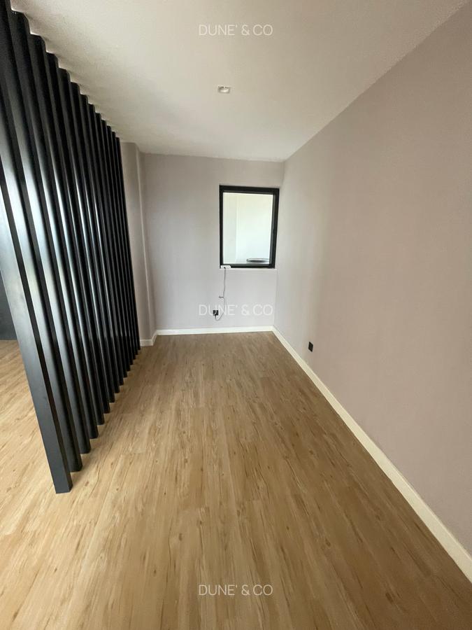 2 Bed Apartment with En Suite in Brookside - 10