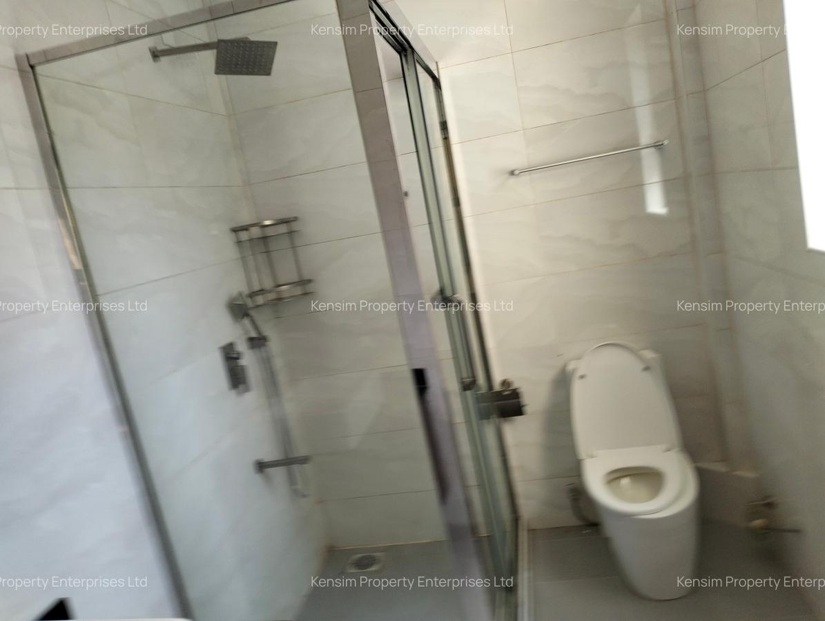 5 Bed Townhouse with En Suite in Lavington - 13