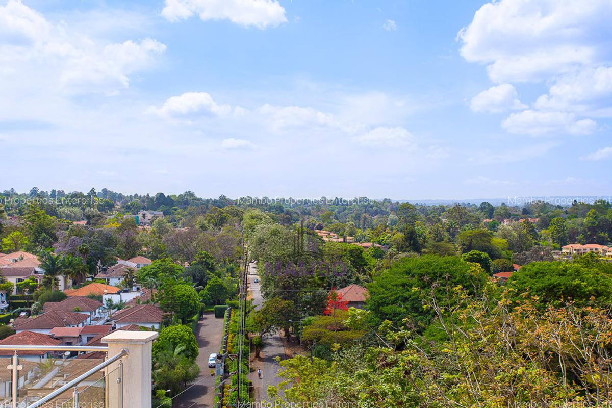 Serviced 2 Bed Apartment with En Suite at Brookside Drive - 13