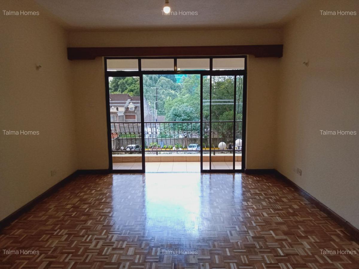 3 Bed Apartment with En Suite at Brookside Area - 14