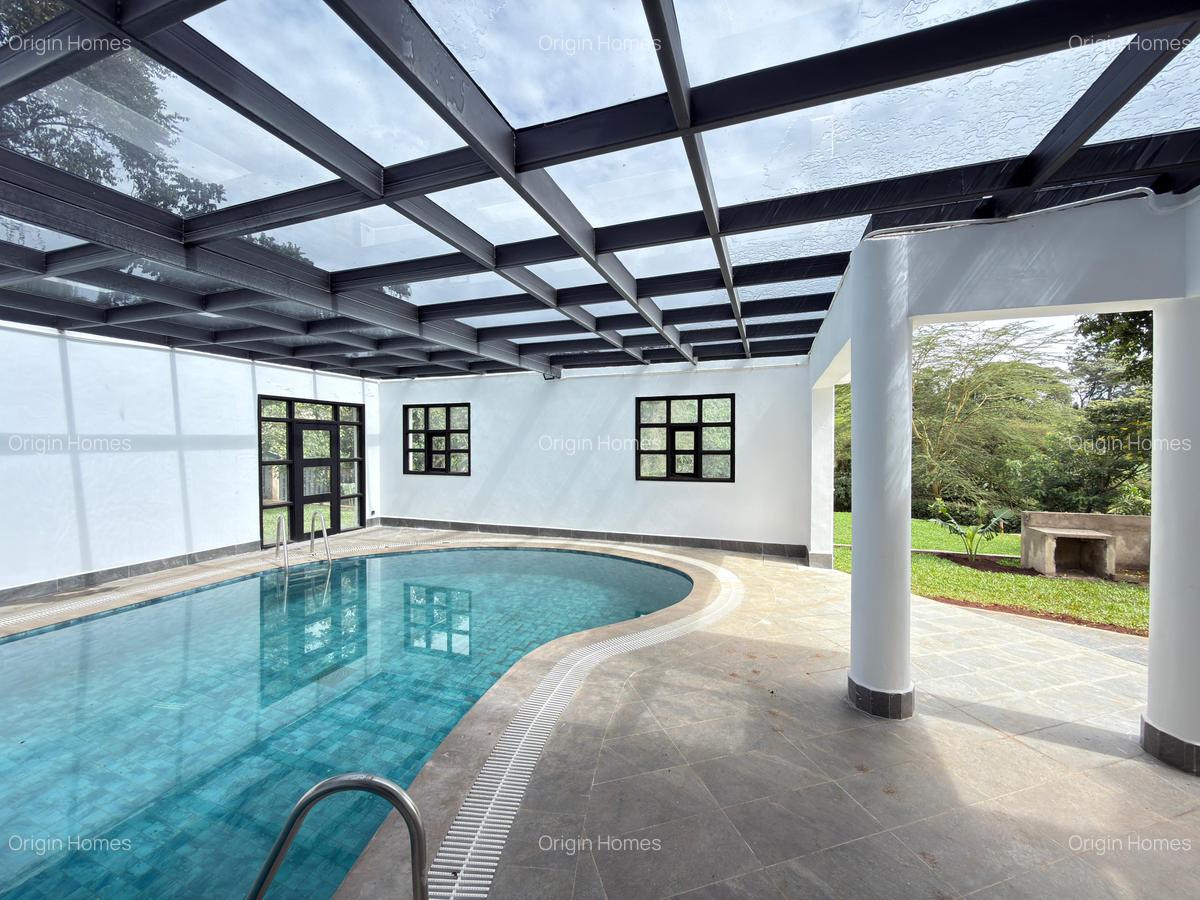 5 Bed House with En Suite at Windsor - 19