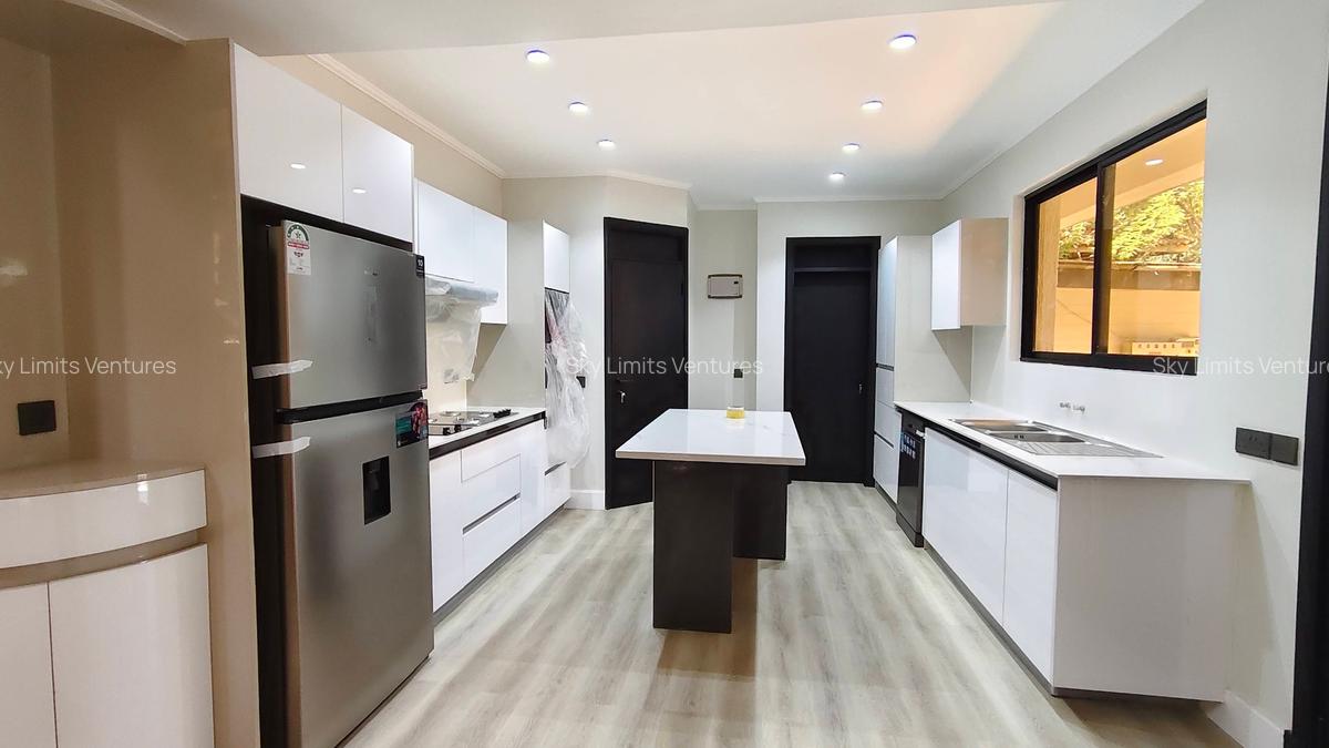 3 Bed House with En Suite in Gigiri - 11