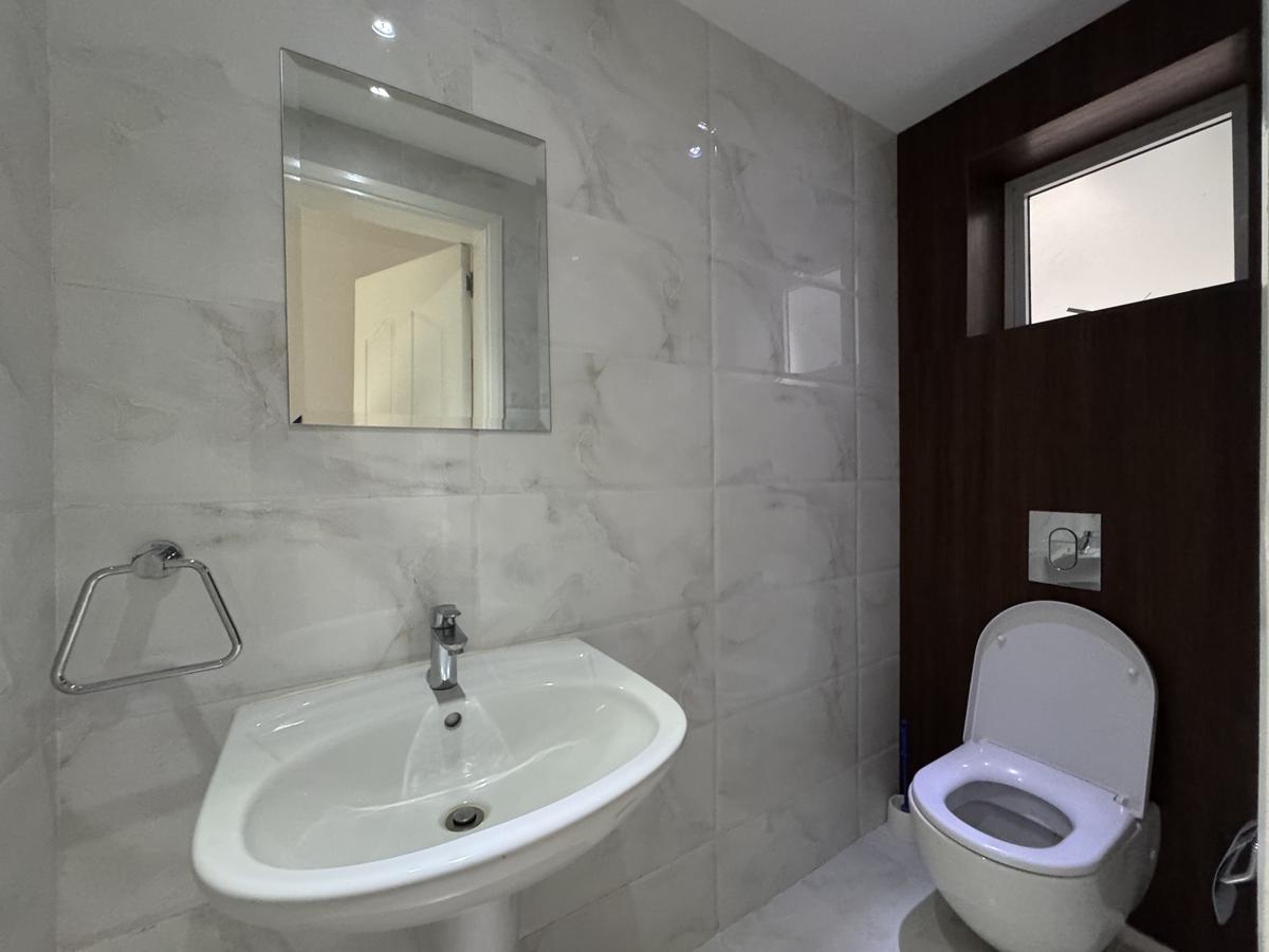 2 Bed Apartment with En Suite in Rhapta Road - 17