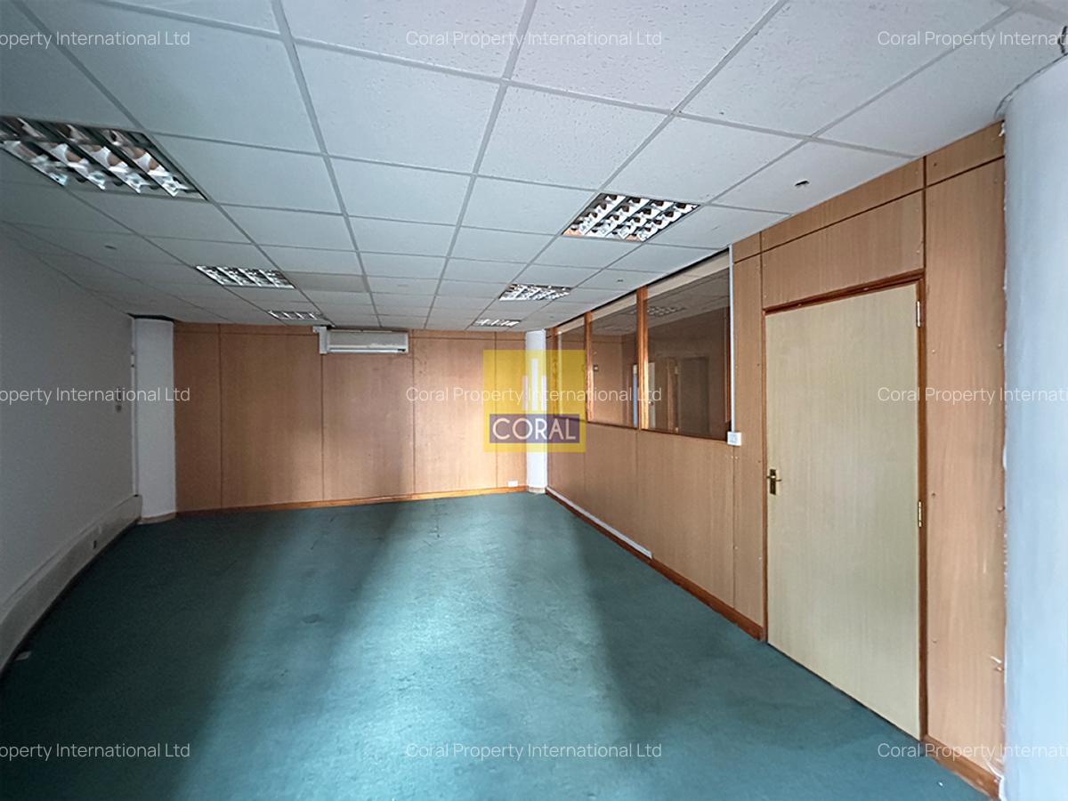 2,934 ft² Office with Service Charge Included in Westlands Area - 12