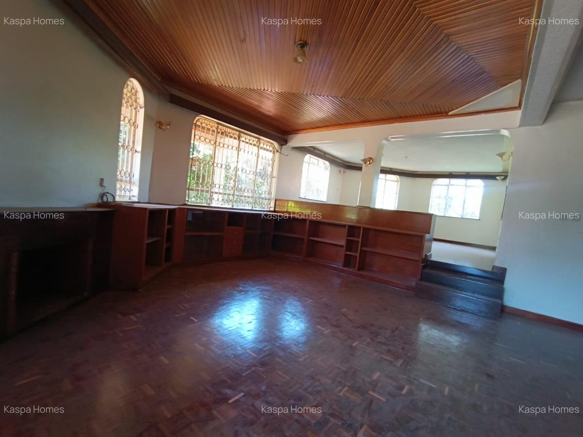 4 Bed House with En Suite in Runda - 13