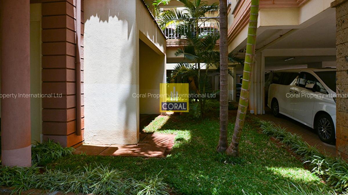 3 Bed Apartment in Riverside - 18