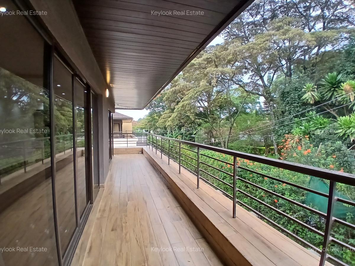 4 Bed Townhouse with En Suite in Lavington - 17