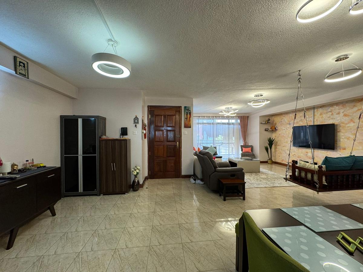 3 Bed Apartment with En Suite in Parklands - 7