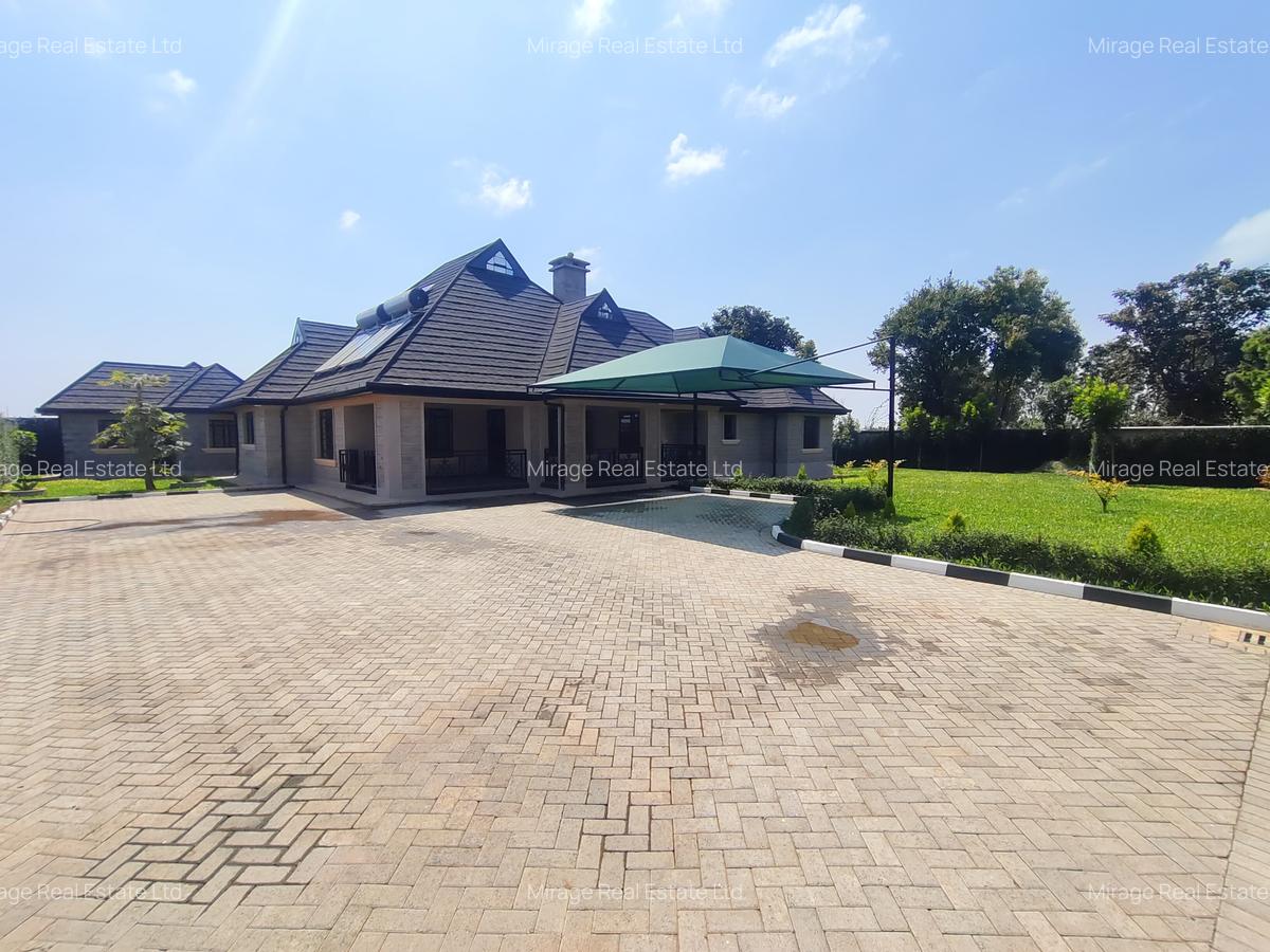 3 Bed House with En Suite in Cianda - 1