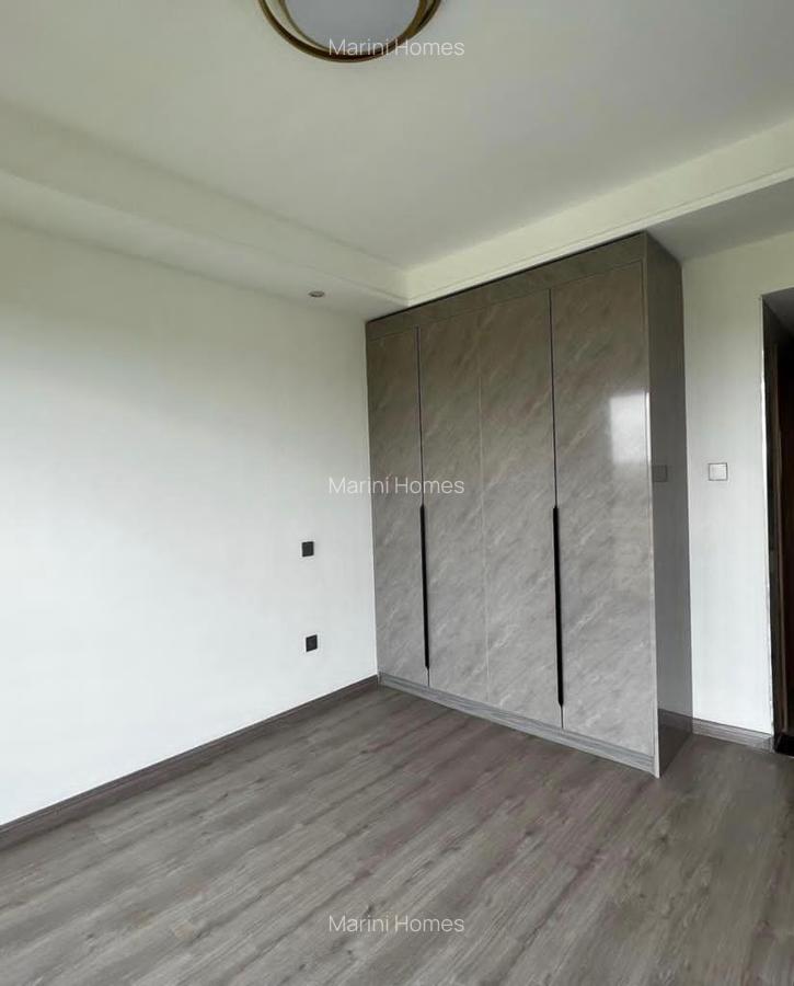 3 Bed Apartment with En Suite in Riverside - 16