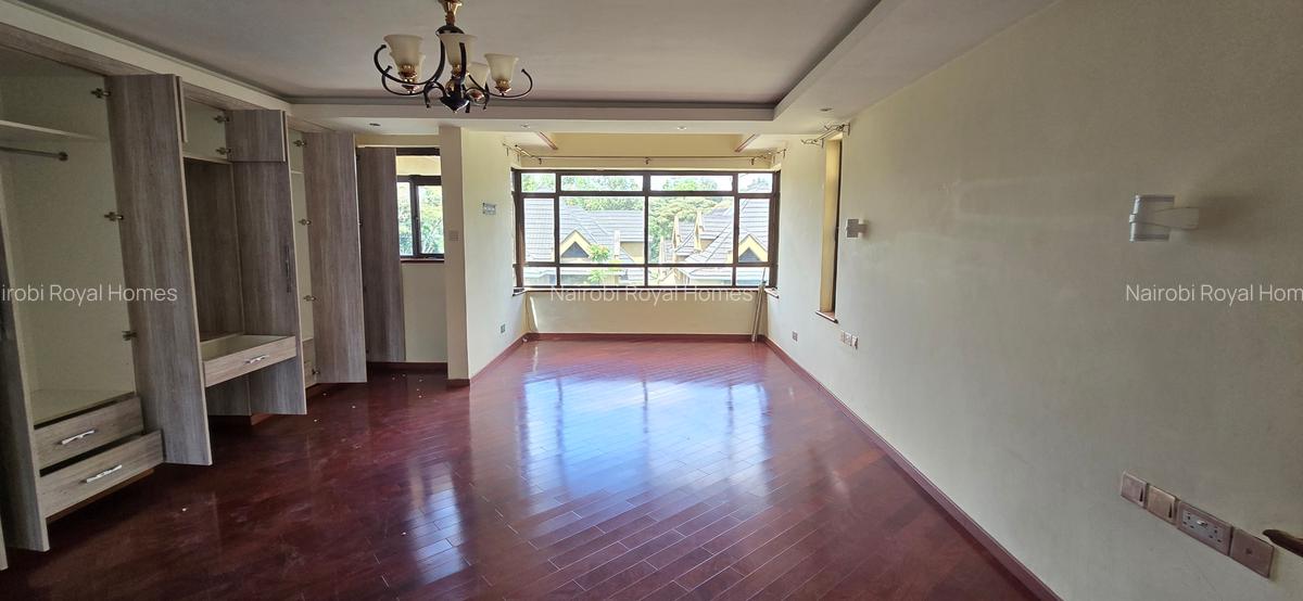 5 Bed Townhouse with En Suite at Convent Drive - 12