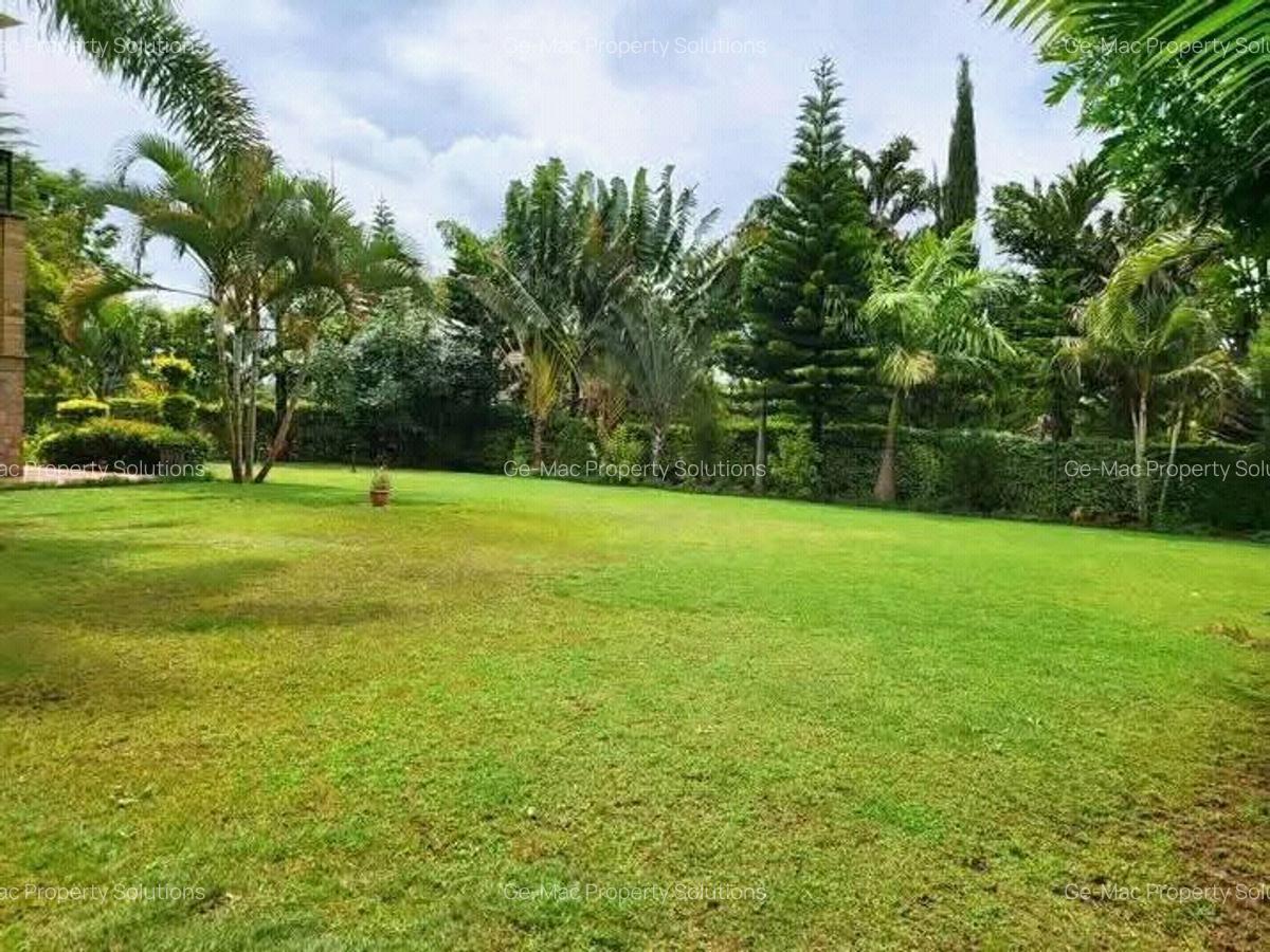 5 Bed House with En Suite in Runda - 2