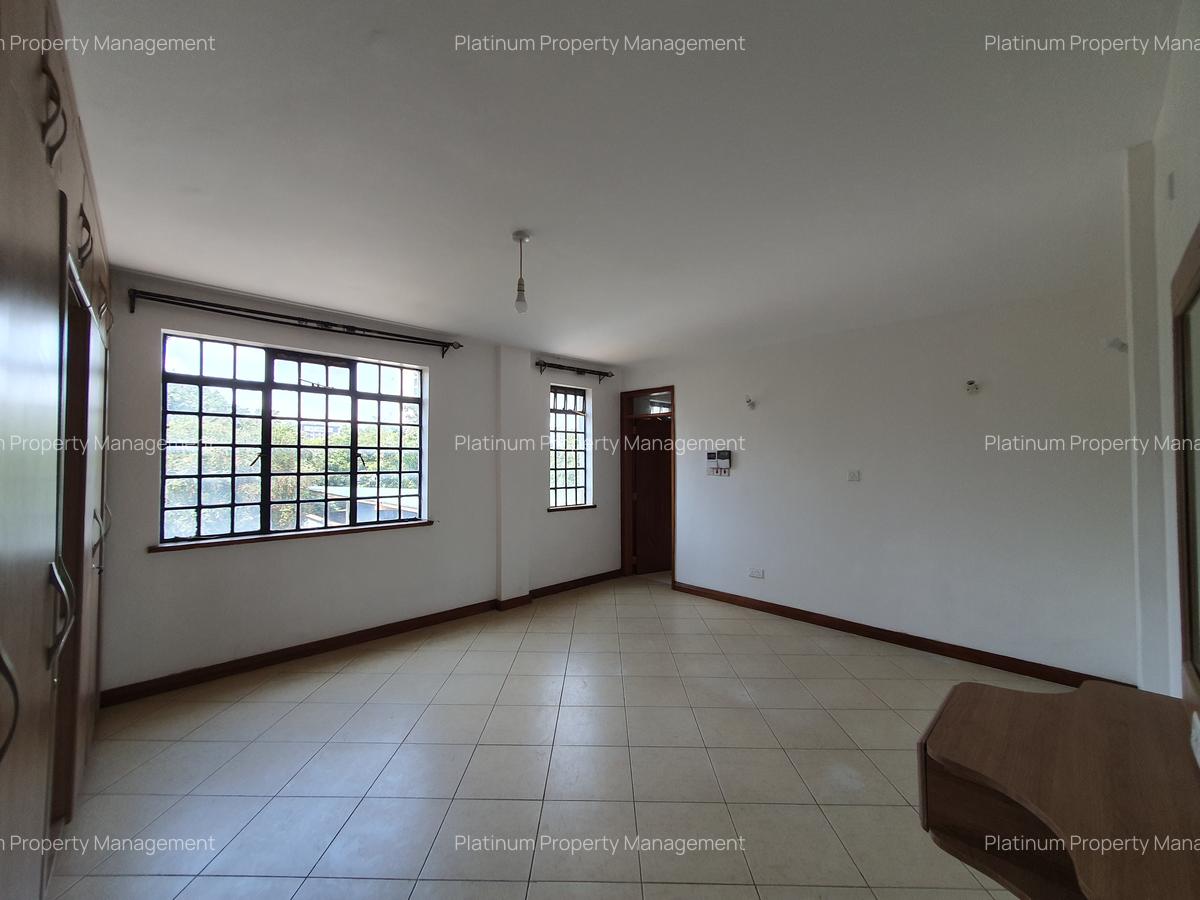 4 Bed Apartment with En Suite in General Mathenge - 18
