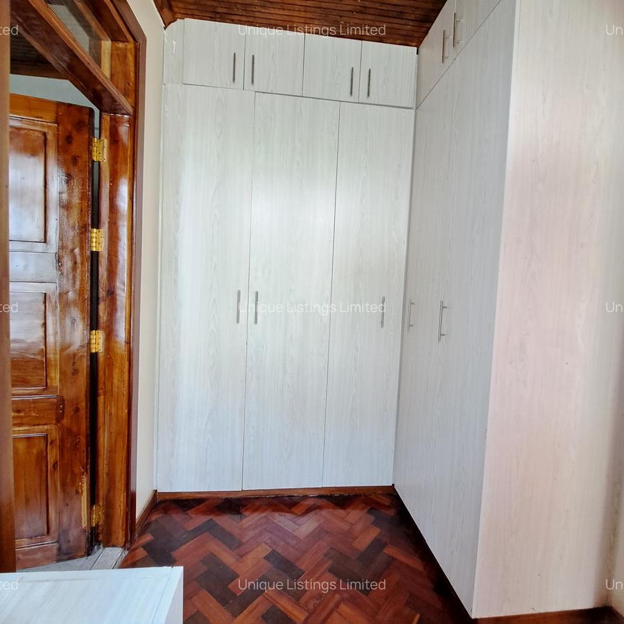 4 Bed Villa with En Suite in Spring Valley - 13