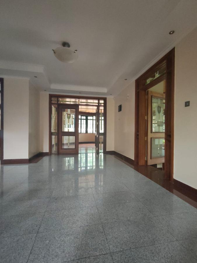 Serviced 3 Bed Apartment with En Suite at River Side Drive - 5