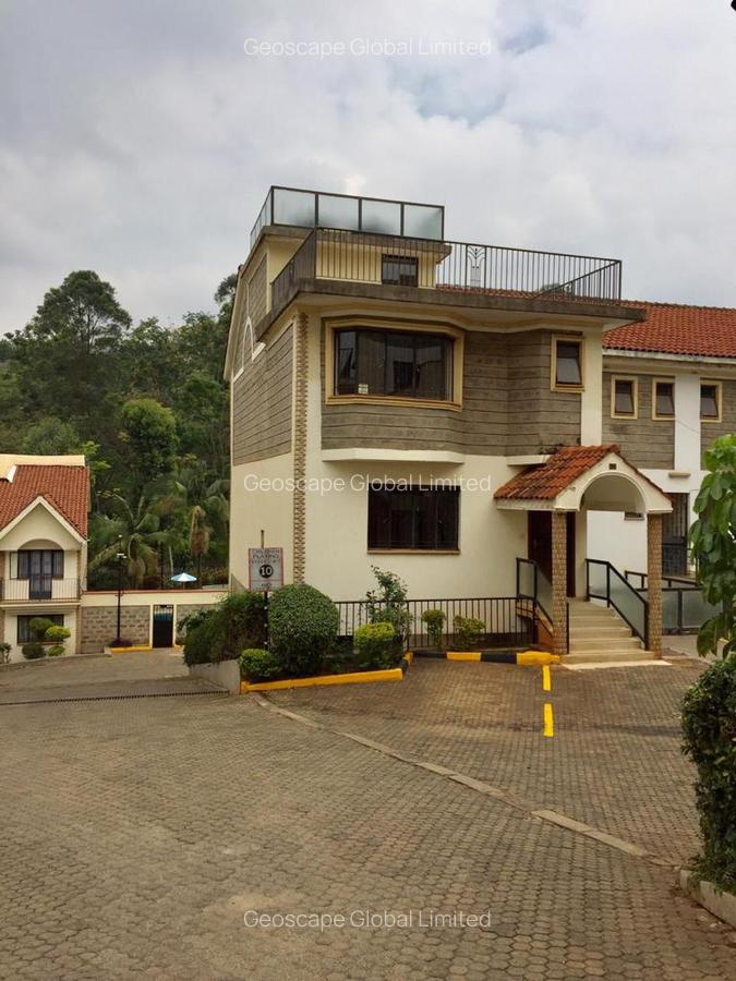 4 Bed House with En Suite in Spring Valley - 3