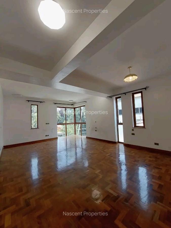 6 Bed Townhouse with En Suite in Lavington - 15