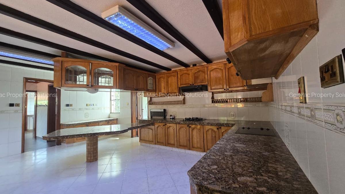 6 Bed House with En Suite in Gigiri - 6