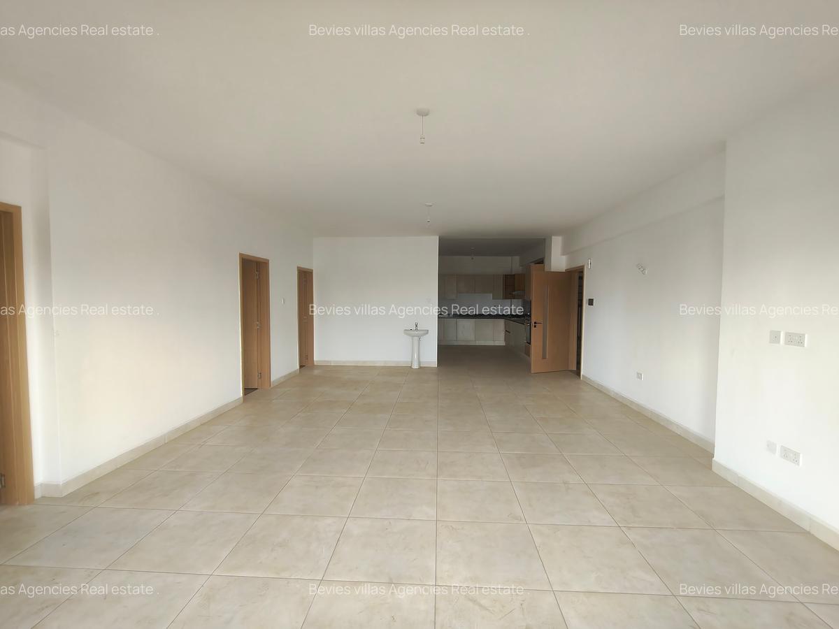 3 Bed Apartment with En Suite at Parklands - 11