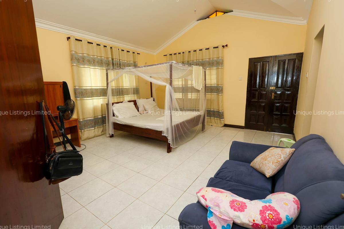 4 Bed House with Staff Quarters in Nyali Area - 11