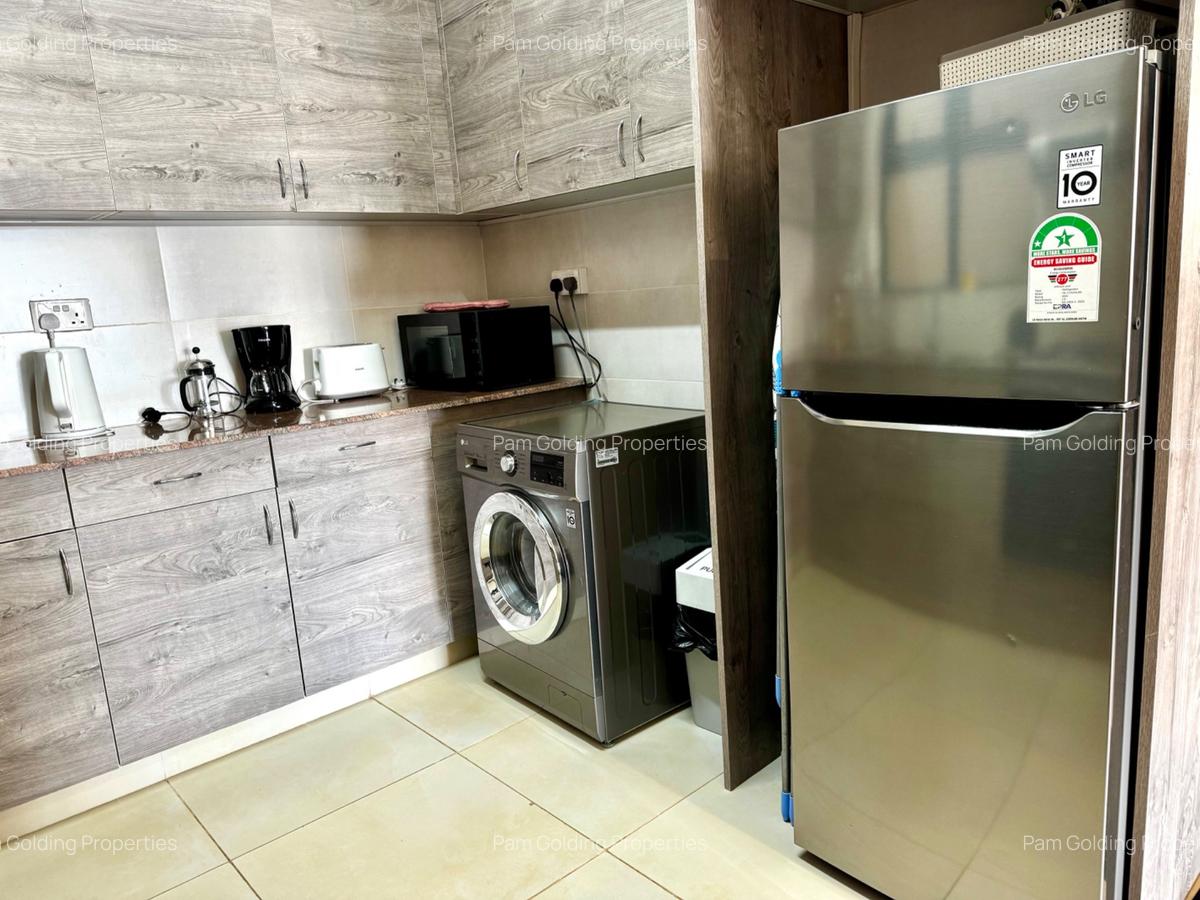 Serviced 2 Bed Apartment with En Suite in Rhapta Road - 9