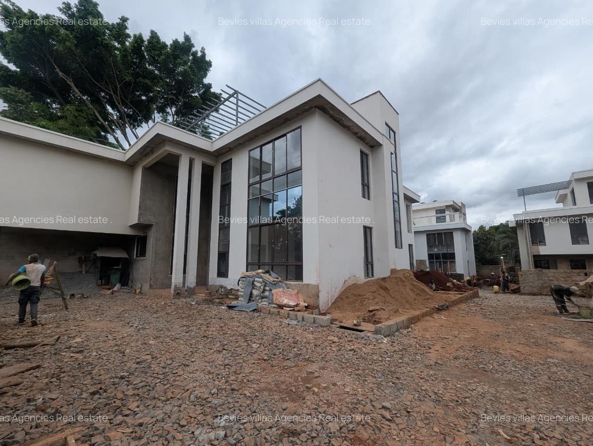 5 Bed Villa with En Suite at Kyuna - 14