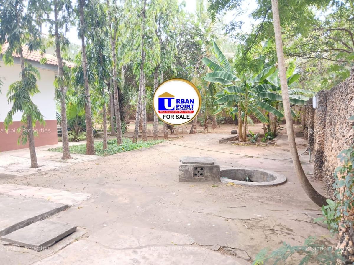 4 Bed House with En Suite in Nyali Area - 15