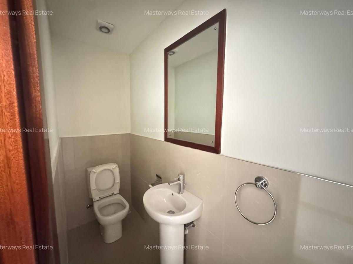 3 Bed Apartment with En Suite in Westlands Area - 10