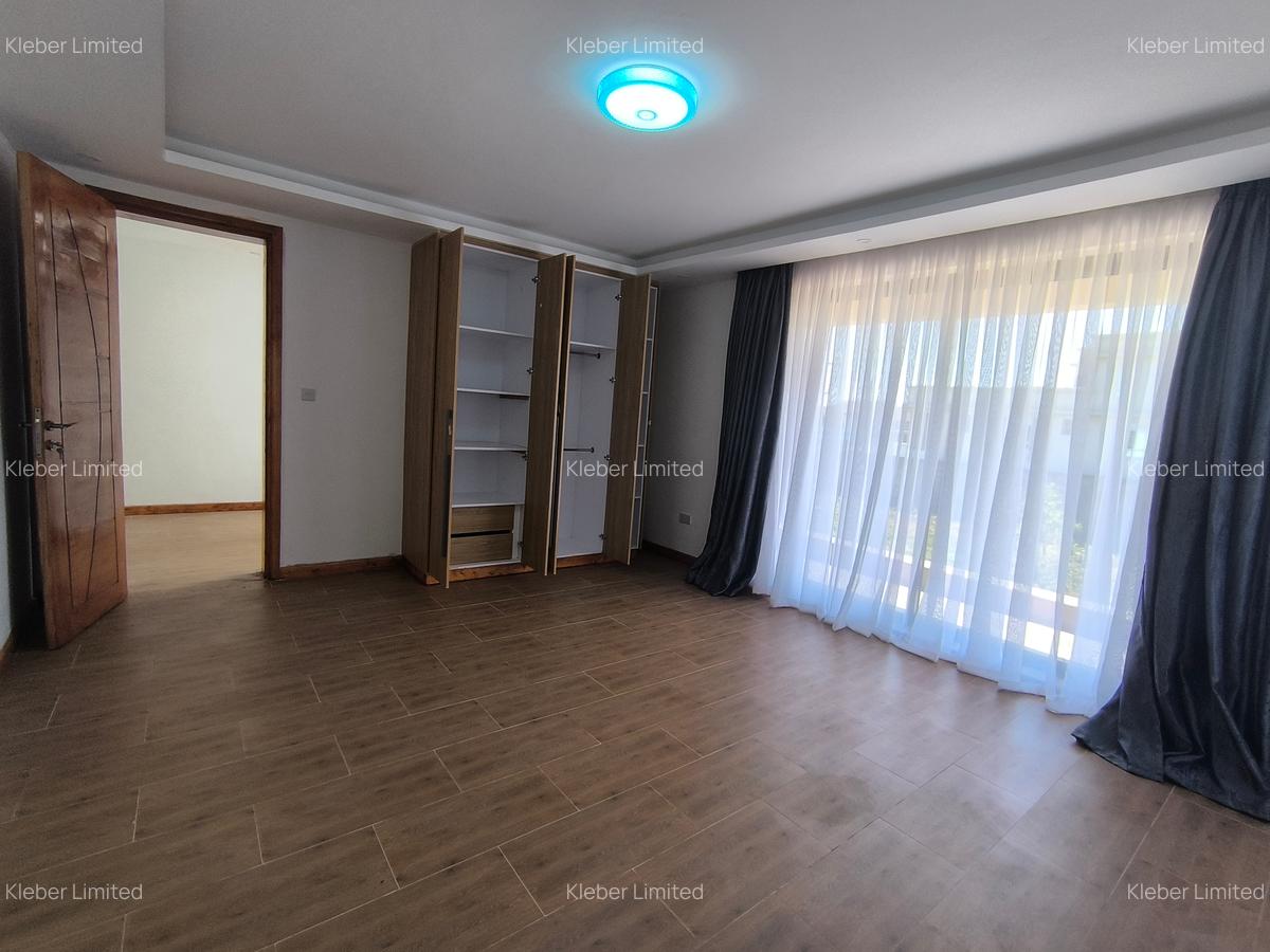 4 Bed Townhouse with En Suite at Kenyatta Road - 16