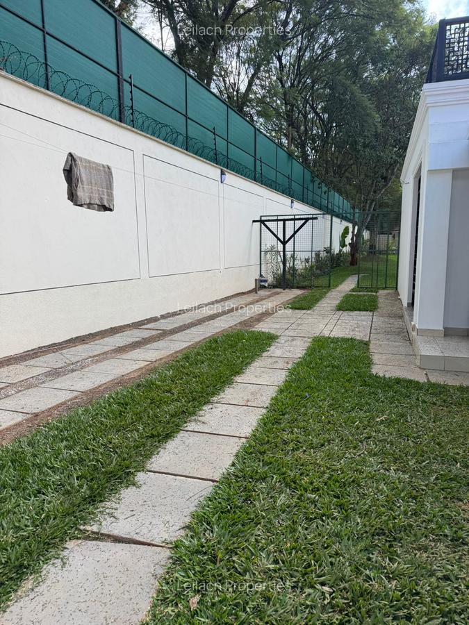 7 Bed House with En Suite in Runda - 2