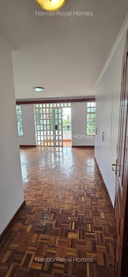 4 Bed Townhouse with En Suite at Rosslyn Heights - 9