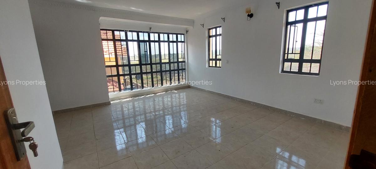 4 Bed Townhouse with En Suite at Rimpa - 14