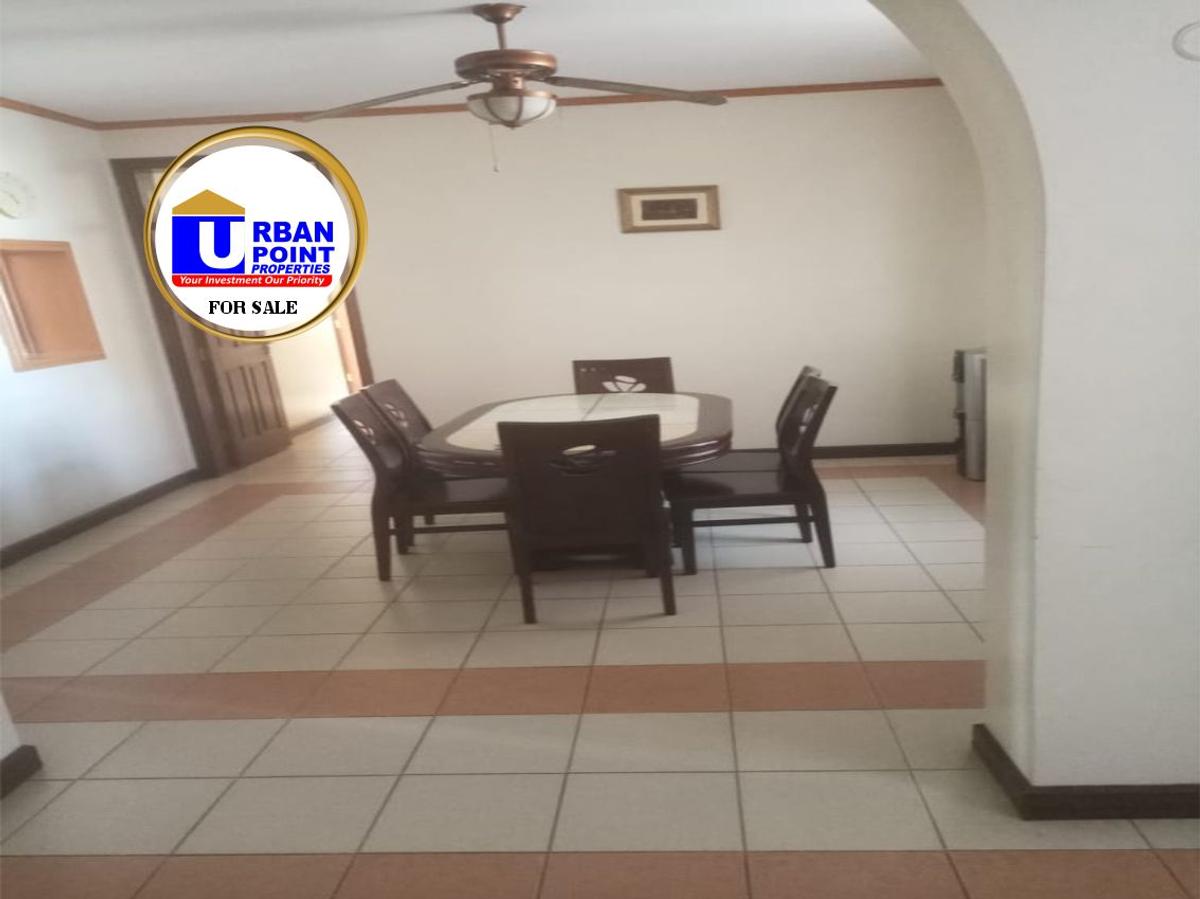 3 Bed Apartment with En Suite in Nyali Area - 2