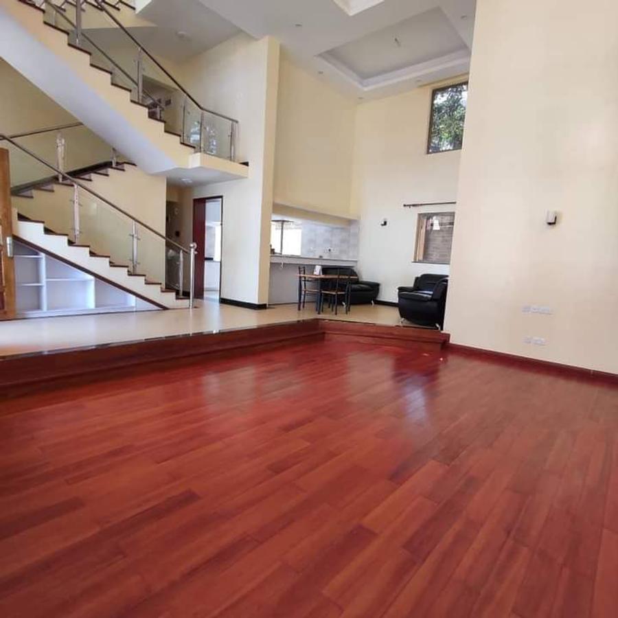 5 Bed Townhouse with En Suite in Lavington - 4