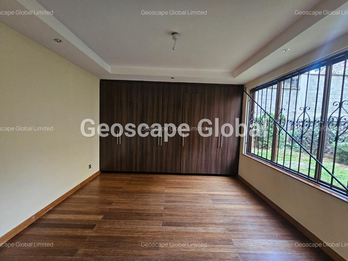 5 Bed Townhouse with En Suite in Spring Valley - 7