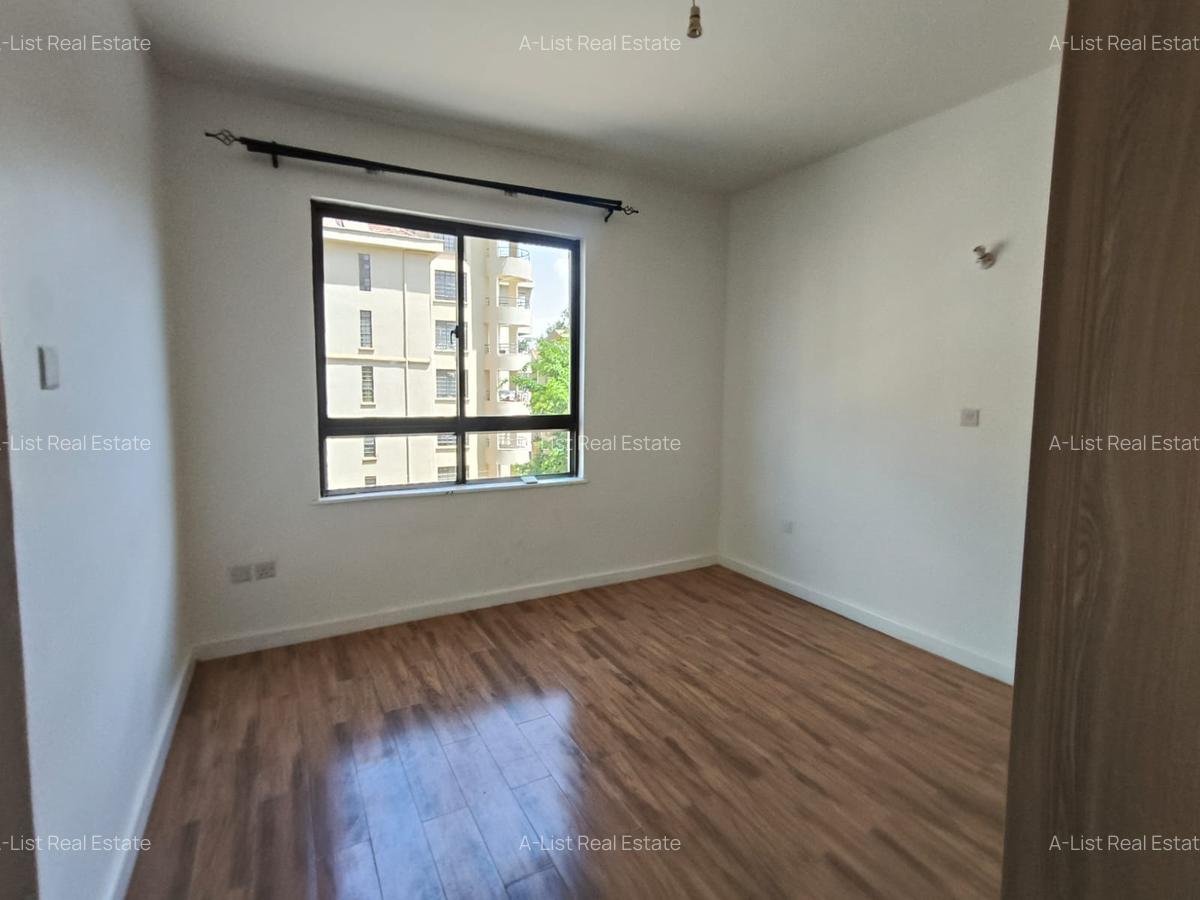 3 Bed Apartment with En Suite at Hatheru Road - 14