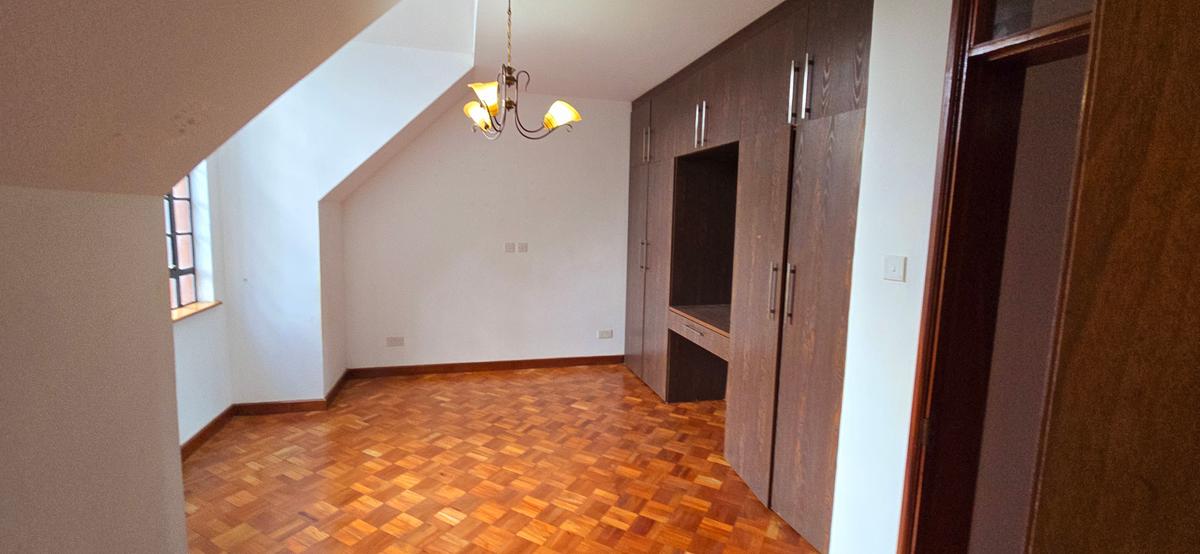 4 Bed Townhouse with Staff Quarters at Convent Drive - 11
