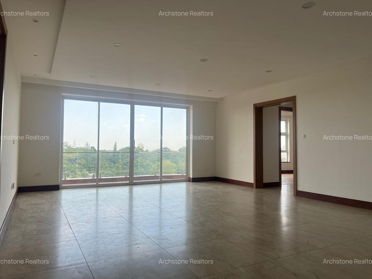 3 Bed Apartment with En Suite in Parklands - 5