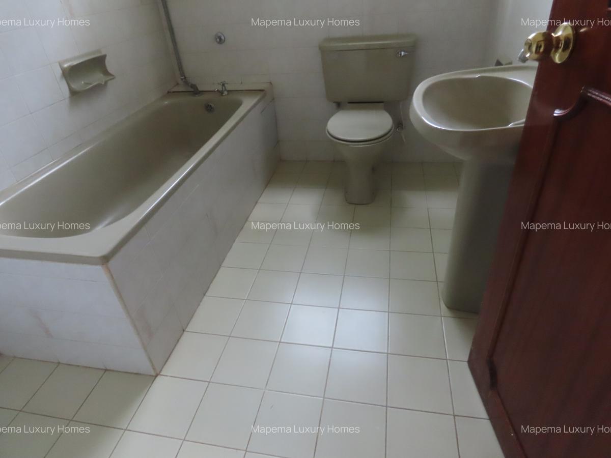 2 Bed House with En Suite at Silanga Road - 11