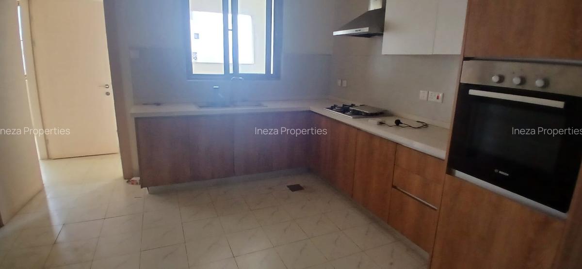 3 Bed Apartment with En Suite in Kileleshwa - 2
